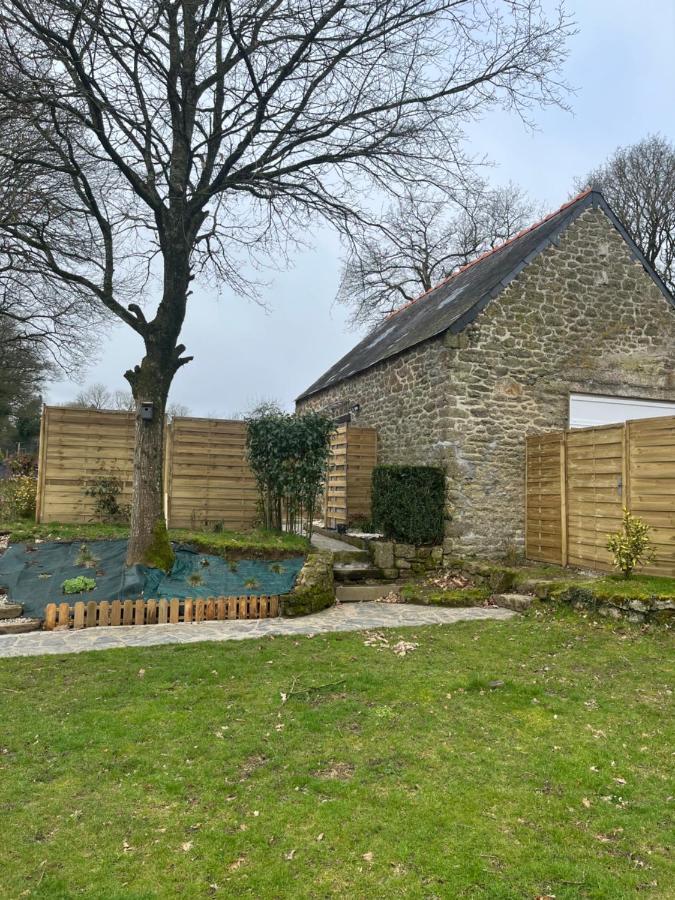 La Petite Maison De Kerguiniou Glomel エクステリア 写真